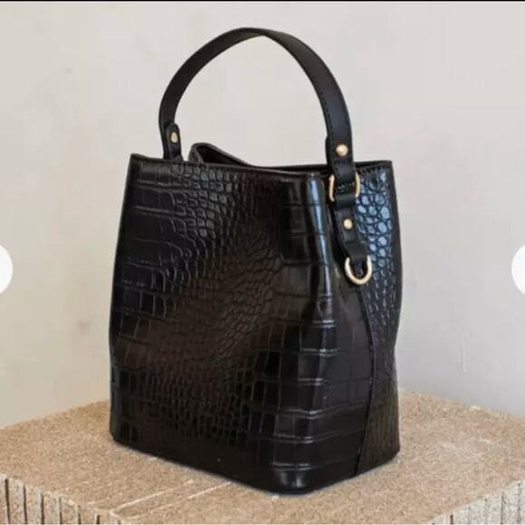 AOTA Handbags - AOTA Bucket Bag Vegan Leather Top Handle Black Croc Embossed Elena NEW